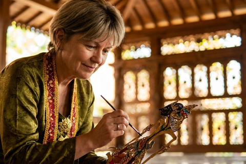 Yogyakarta: Wayang Show, Carving, and Painting Experience