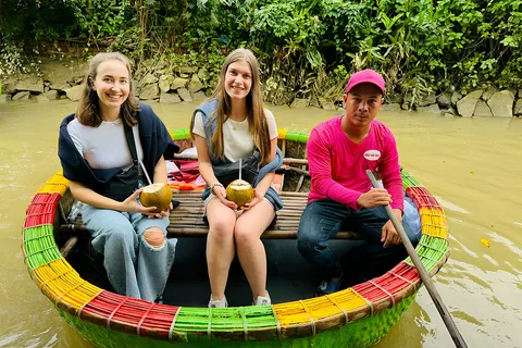 Hoi An Hoi An Paseo en barco por el bosque de cocoteros de agua