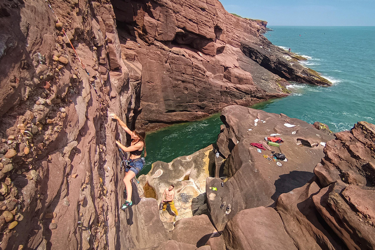 Scotland: 1-Day Beginner Rock Climbing Course