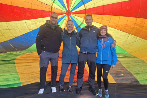 From Prague: Balloon ride with Champagne & Picnic