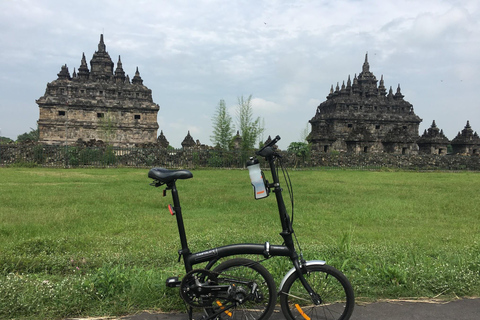 Yogyakarta: Merapi Sunrise, Plaosan Cycling & Prambanan Tour Prambanan Day or sunset Tour