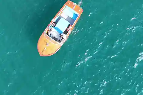 Private Tour on a Vintage Boat on Lake Como