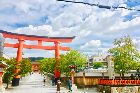 Kyoto: Fushimi Inari Schrein und Mount Inari Guided Tour