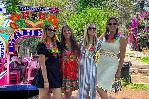 Ciudad de México: Fiesta en Barco en Xochimilco con Bebidas Ilimitadas