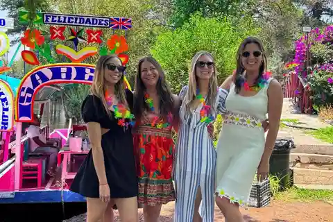 Mexico City: Xochimilco Boat Party with Unlimited Drinks