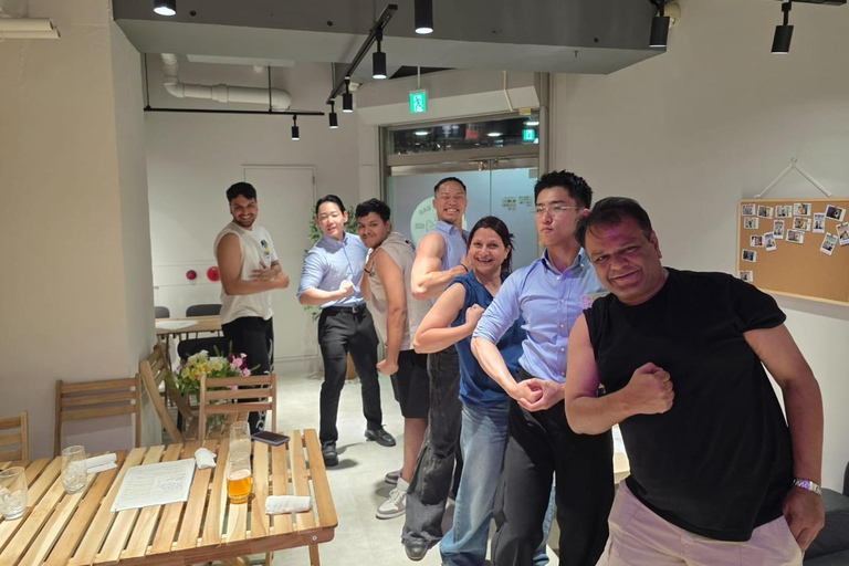 Kyoto: Muscle Bar Entry Ticket Night Show with Macho in Gion 【Value Set】Entry Ticket with 2 Drinks and 1 Performance