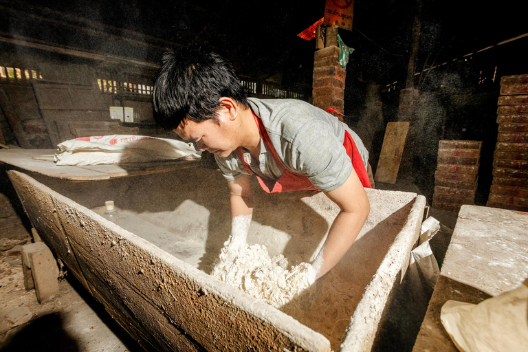 جولة طعام أطباق برابانغ مع أكثر من 15 تذوقًا