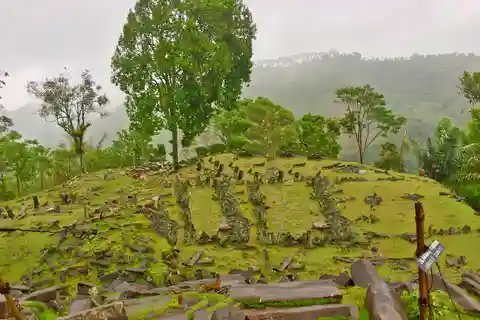 Jakarta Private Tour : Situs Gunung Padang