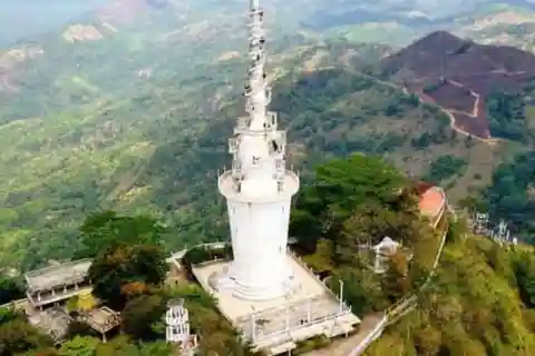 Au départ de Kandy : Visite d'une jounée à Kandy avec la tour d'Ambuluwawa