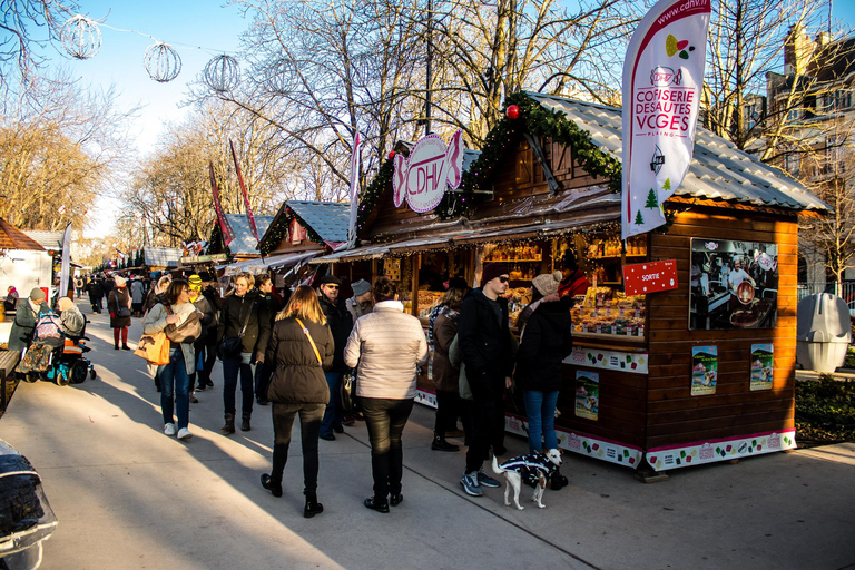 Reims Champagne Tour: Cathedral & Christmas Market Premium Minivan (1–7 PX)