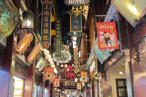Shanghai Night Tour: Old Town, Local Dinner & Rooftop Bar