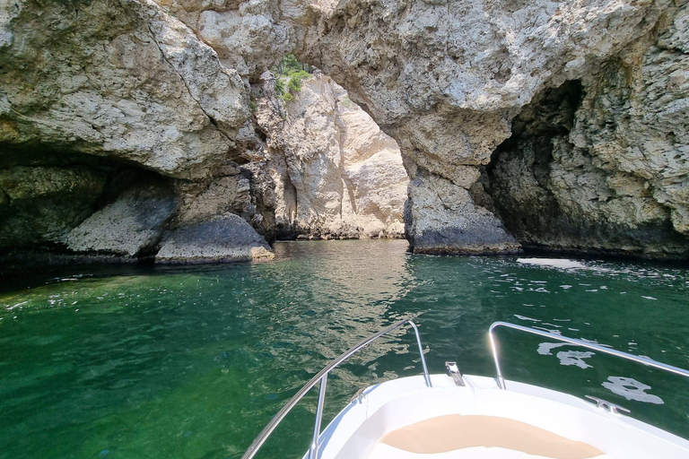 Vieste: South Coast Boat Excursion with a Swim Stop Vieste: South coast boat excursion with swim stop