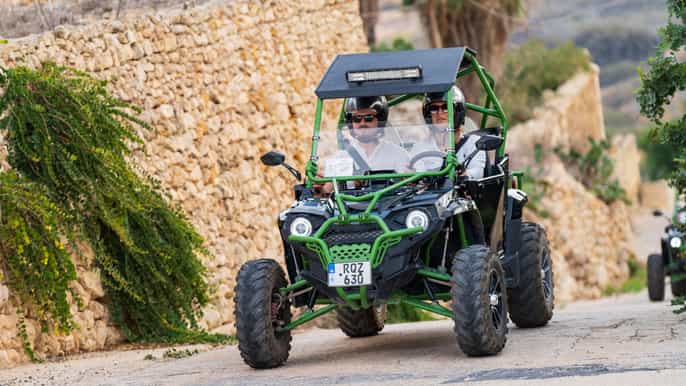 Desde Malta: tour de 1 día en buggy por Gozo y Comino con almuerzo