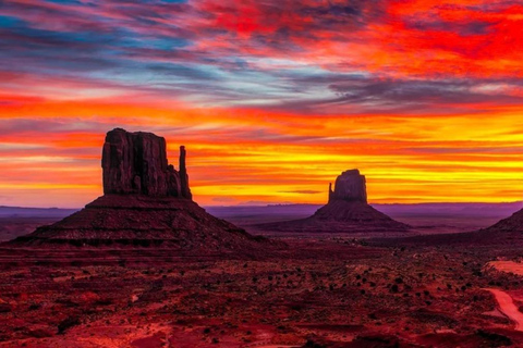 Monument Valley: Sunrise or Sunset Tour with Navajo Guide Monument Valley: Sunset Tour with Navajo Guide