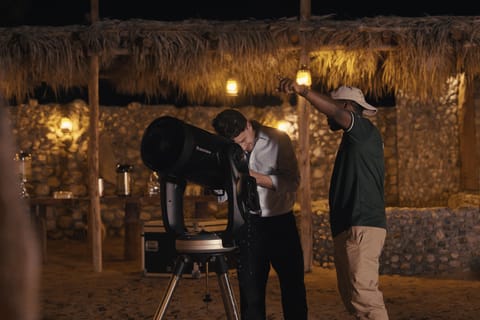 Dubai: Private Night Safari & Astronomy with 3-Course Dinner