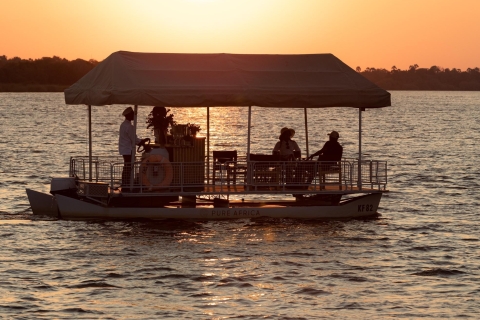 Victoria Falls: privécruise bij zonsondergang op de Zambezi-rivierPrivécruise bij zonsondergang op de Zambezi-rivier