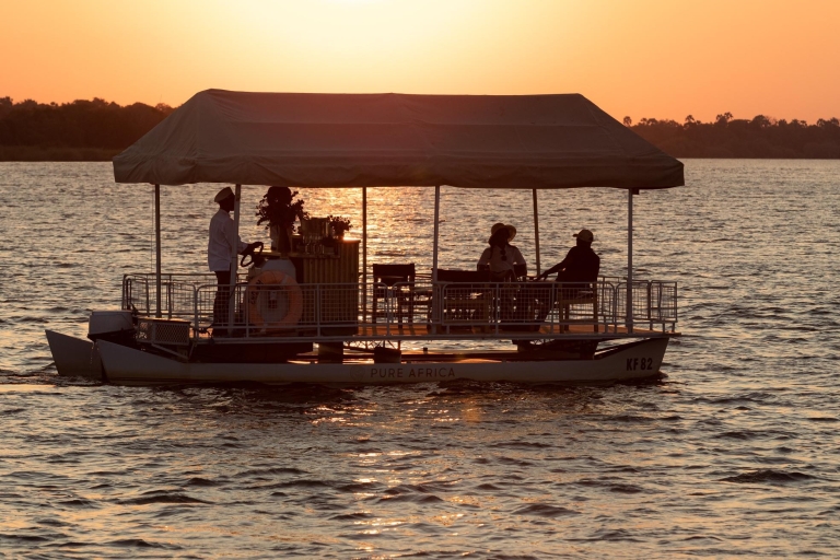 Cataratas Victoria: crucero privado al atardecer por el río ZambeziCrucero privado al atardecer por el río Zambezi