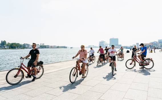 Amsterdam: Kleingruppen-Radtour durch das Zentrum von Amsterdam