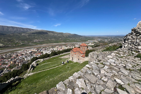 من تيرانا: بيرات، جيروكاستر، وكساميل، جولة لمدة يومين