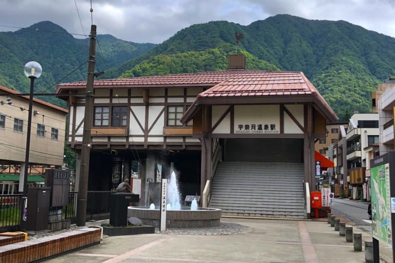 1 Tagestour ab Kanazawa: Kurobe-Schlucht und Unazuki OnsenVon der Kurobe-Unazuki Onsen Station anreisen