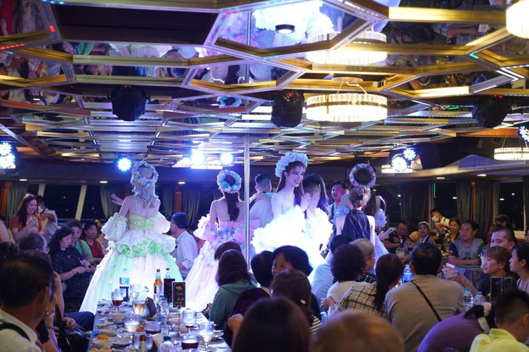 Pattaya: All Star Dinner Cruise, Cabaret Show & BierbuffetPattaya: Dinner Cruise mit Cabaret Show & unbegrenzten Getränken