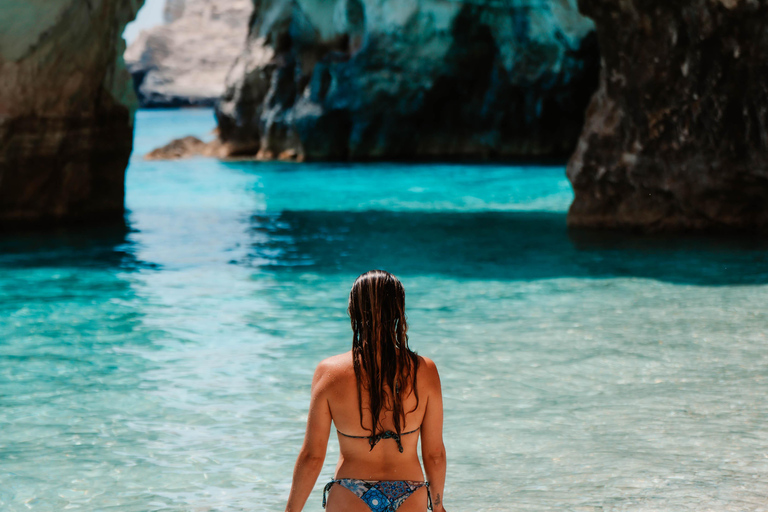 Prywatna łódź na Zakintos: jaskinie Keri, Mizithres, Agalas (maks. 5 osób)