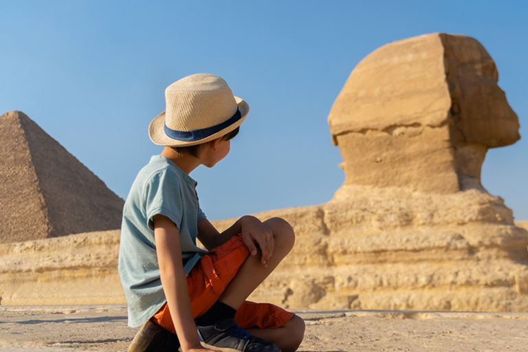 Dalle piramidi ai pinguini: Avventura sulla sabbia e sulla neve al Cairo