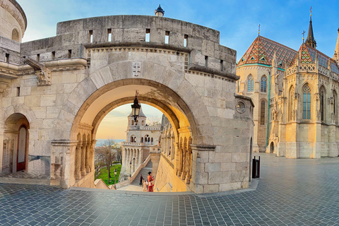 Budapest: Private Fisherman’s Bastion Photoshoot