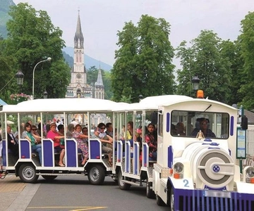 Lourdes: Attraction Pass with 2 Museums and the Little Train