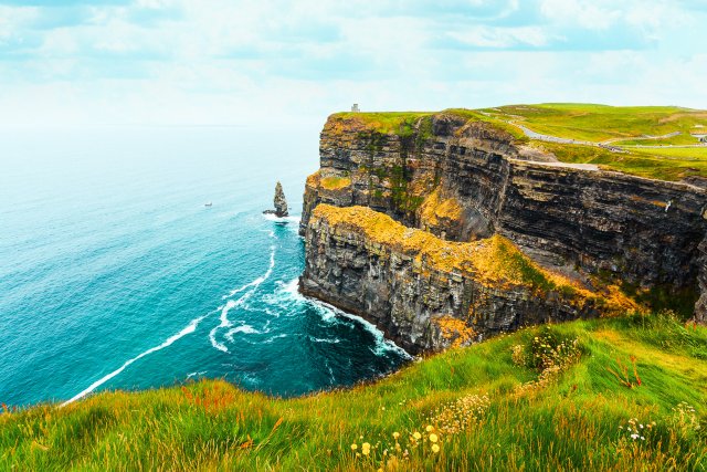 Von Dublin aus: Cliffs of Moher, Burren &amp; Galway Stadtführung Tagestour