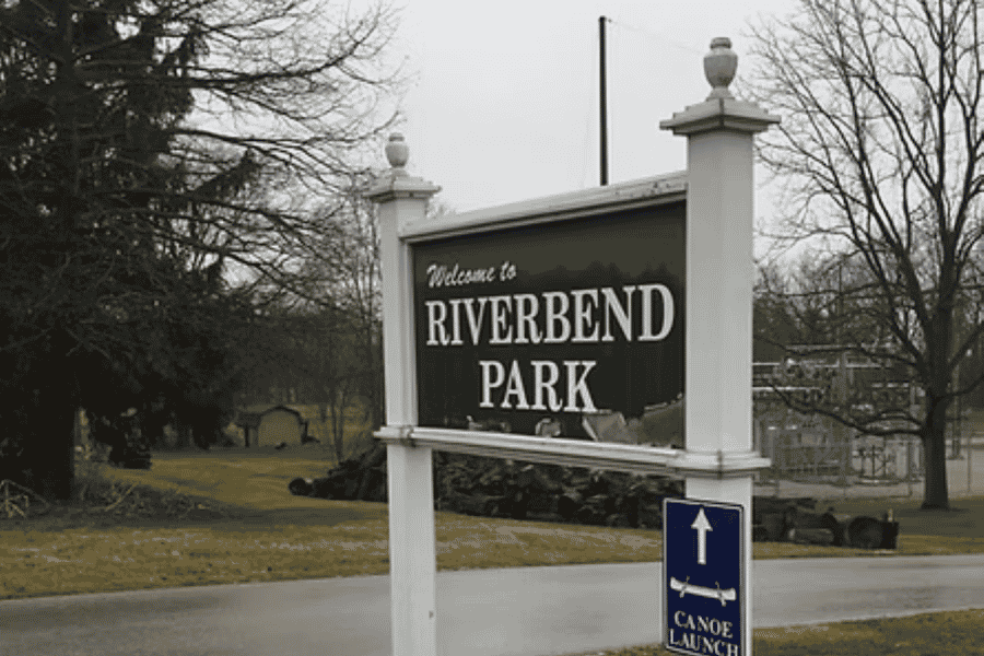Oak Harbor: Kajaktour vom Riverbend Park zum Verleih. Foto: GetYourGuide