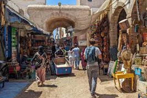 Au départ de Marrakech : Excursion d'une journée à EssaouiraExcursion d'une journée sur la côte d'Essaouira au départ de Marakech