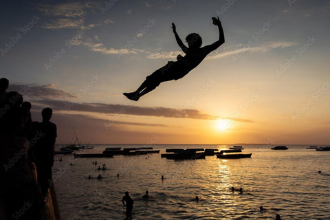 Zanzibar: Stone Town Walking Tour & Sunset with Night market