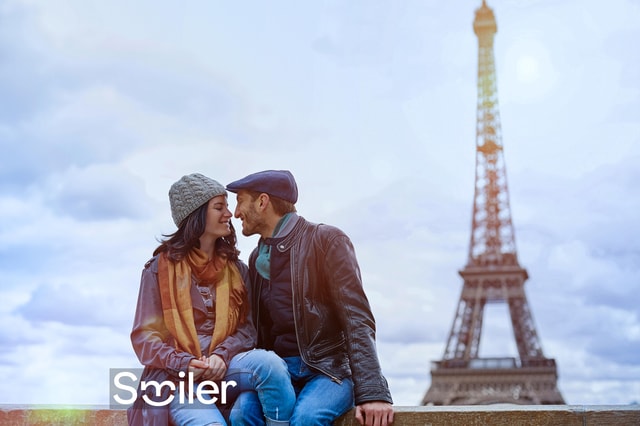 Paris: Private Photoshoot at the Eiffel Tower