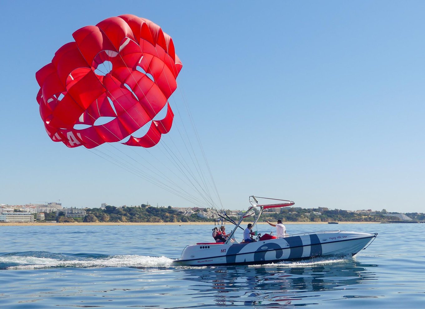 Albufeira: Enkelt-, dobbelt- eller tredobbelt parasailing-tur