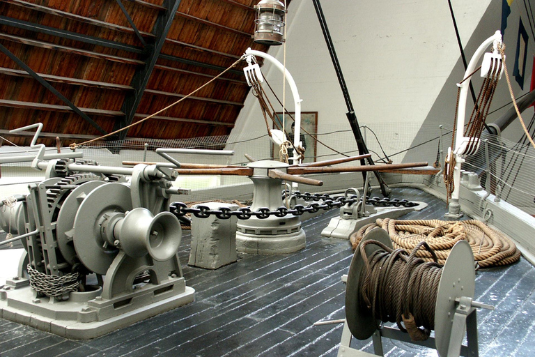 Skip-the-line Fram Museum Oslo Private Tour with Tickets 2-hour: Fram Museum