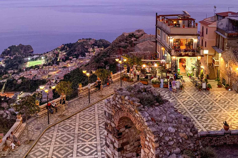 De Catânia: excursão a Taormina, Isola Bella e CastelmolaVisita guiada por áudio a Taormina, Isola Bella, Castelmola