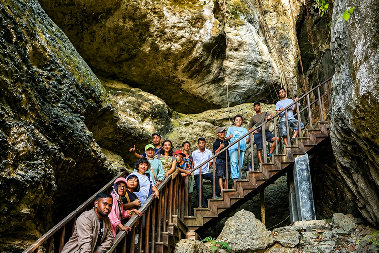 Labuan Bajo: Komodo Tour 11 Stops Rangko Cave & Night Market 2 Days 11 Stops Komodo Island + Rangko Cave + Night Market