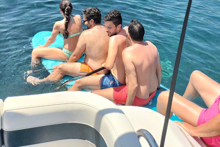 Mandelieu : visite privée en bateau aux îles de LérinsCannes : tour en bateau privé de Mandelieu à l&#039;île de Lérins