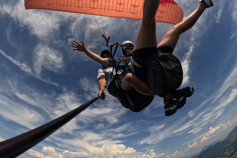 Salzburg: Tandem Flight over Alps with Eagle's Nest view