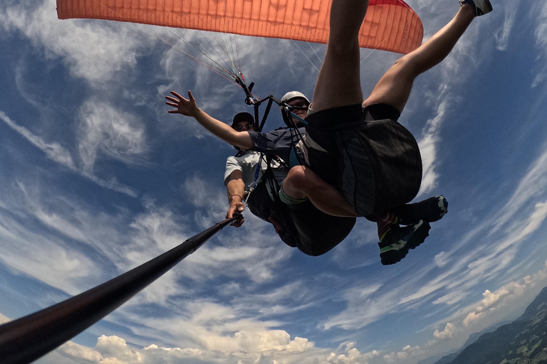 Salzburg: Tandem Flight over Alps with Eagle's Nest view