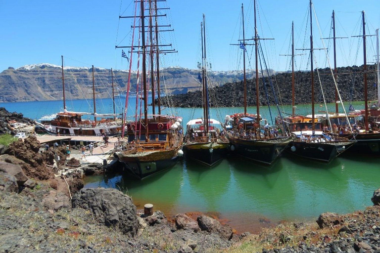 Au départ de Santorin : Croisière sur le volcan et coucher de soleil à Oia