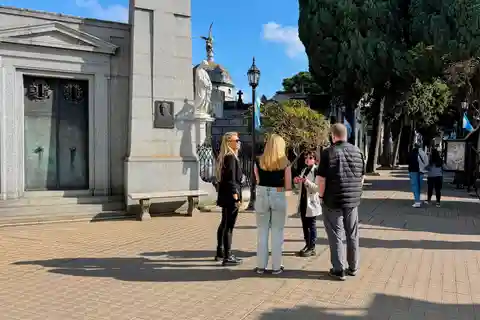 Explora os pontos altos de Buenos Aires numa excursão a pé