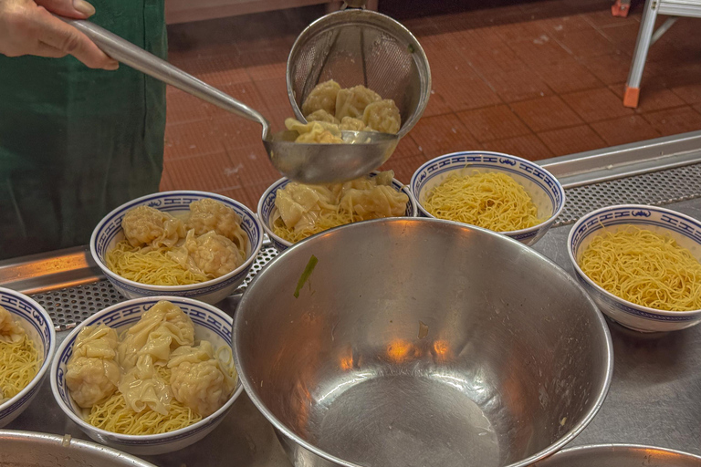 Hong Kong: (New) City Highlights Guided Tour w/Entry & Lunch