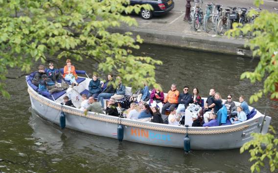 Amsterdam: Sightseeing-Kanalfahrt mit lokalem Guide