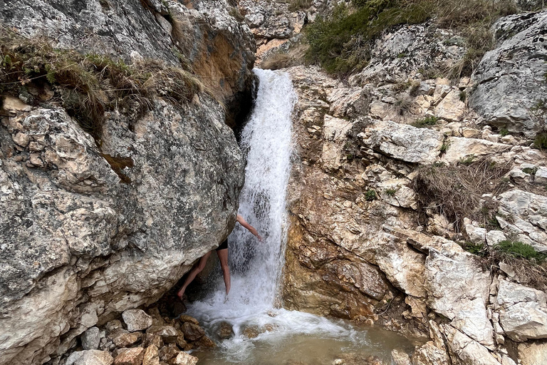 3 day trekking between mountain villages Khinaliq - Qriz Baku: 3 day trekking aroud mountain villages Guba - Khinalig