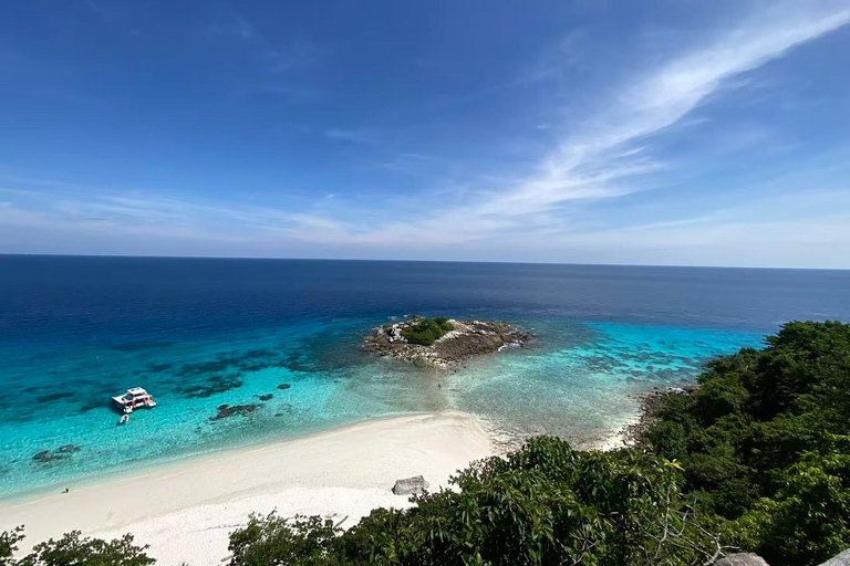 Phuket Luxury Small Group Yacht Tour & Water Toys & Racha