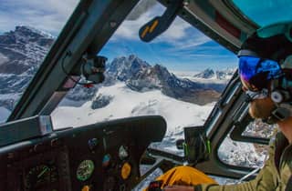 Kathmandu: Helikopterflug zum Everest-Basislager mit Landung