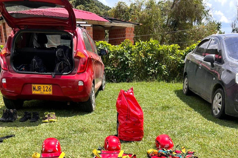 Cali: Canyoning Adventure with 6 Descents & Lunch