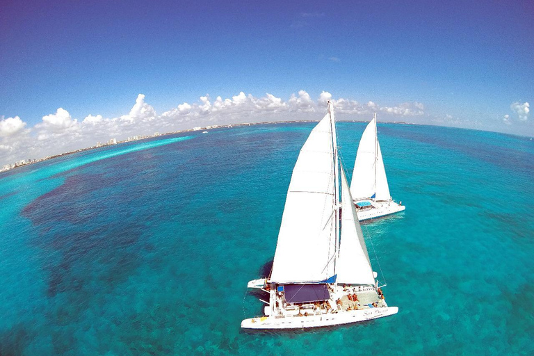 Isla mujeres 7 heures de catamaran avec plongée en apnée